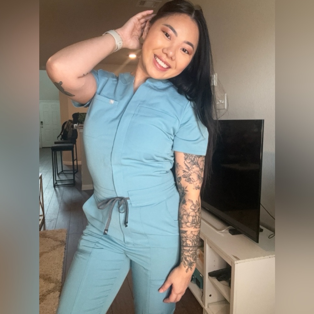 Brand New Fabletics Women’s Empower Scrub Jumpsuit - Wave